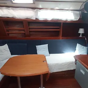 Barcelona Boat Experience Botel