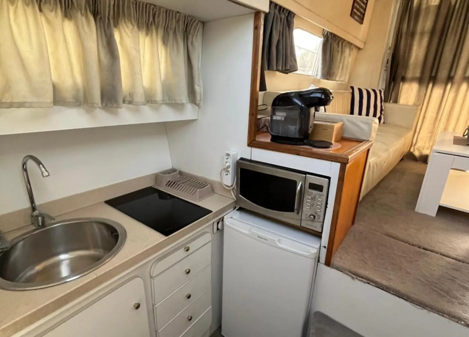 Apartament Zafiro, A Wonderful Yacht In Barcelona San Adrián de Besós
