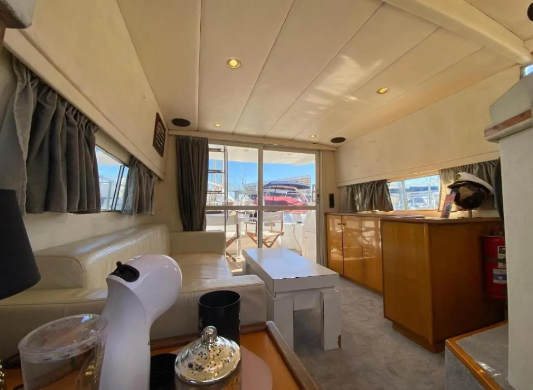Apartament Zafiro, A Wonderful Yacht In Barcelona San Adrián de Besós